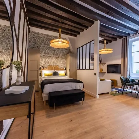아파트 Parisian Luxury Living Rue Dauphine Saint-germain-des-pres